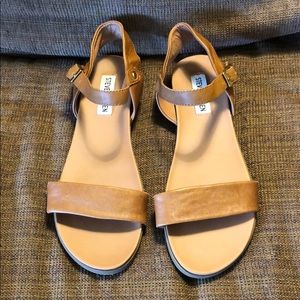 Steve Madden Dina Leather Sandal - NEW!
